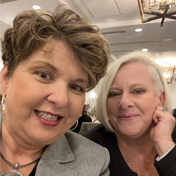 Meet your Posher, @missmac51! - Picture 10 of 13